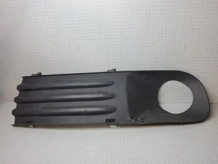 Volkswagen Transporter-Caravelle (2003 - 2009)  7H0807490C Декоративная решётка противотуманной фары