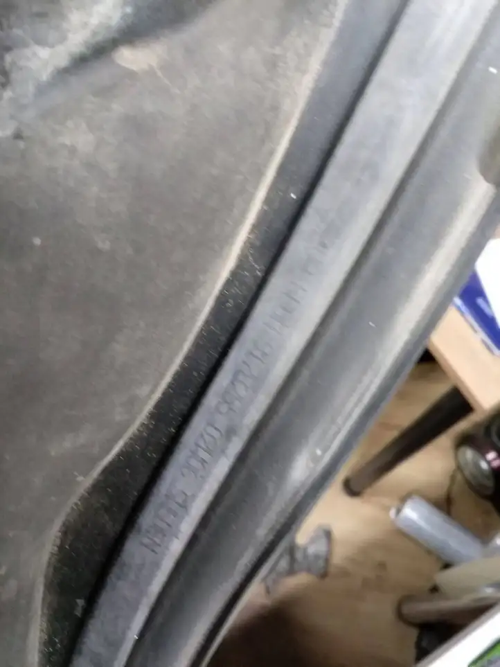 Volvo S60 (2000 - 2004) 9178255 Жабо стеклоочистителей — фото 3