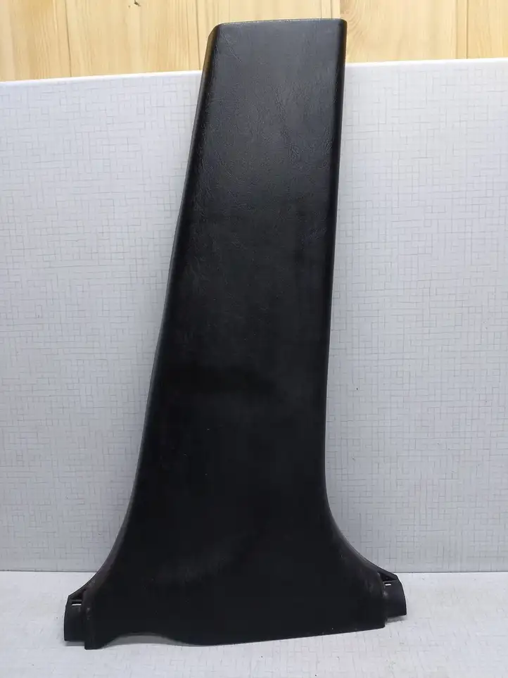 Toyota Corolla E120 E130 (2004 - 2007) 6241302070 Прочие детали салона — фото 1
