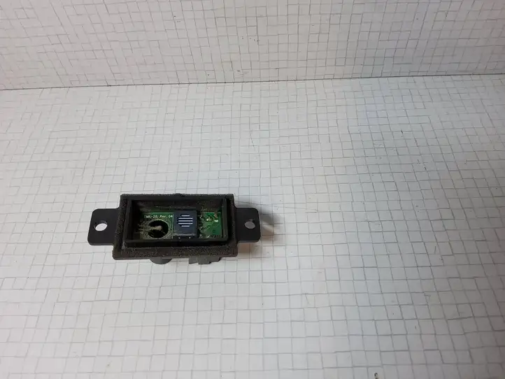 Kia Sorento (2002 - 2006)  5L27 Датчик температуры салона