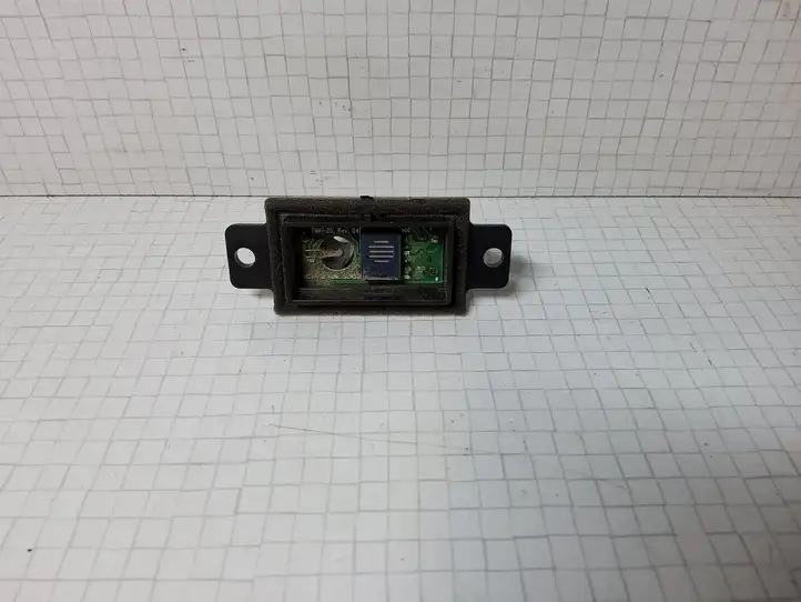 Kia Sorento (2002 - 2006)  5L27 Датчик температуры салона