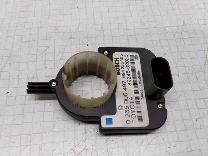Toyota Corolla E120 E130 (2004 - 2007) 8924502020 Датчик угла поворота руля — фото 2