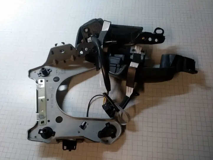 Toyota Avensis T250 (2003 - 2006) TRW1555DE Кнопки на рулевом колесе — фото 3