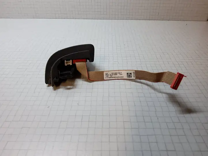 Volkswagen PASSAT B6 (2005 - 2010) 1K0959538F Кнопки на рулевом колесе — фото 3