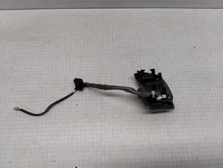 Toyota Corolla E120 E130 (2004 - 2007) Кнопки на рулевом колесе — фото 2
