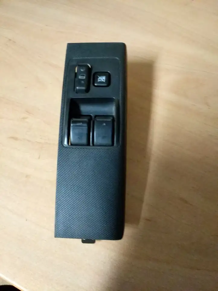 Toyota Corolla Verso E121 (2004 - 2007) 742320F020 Блок кнопок стеклоподъемников — фото 1