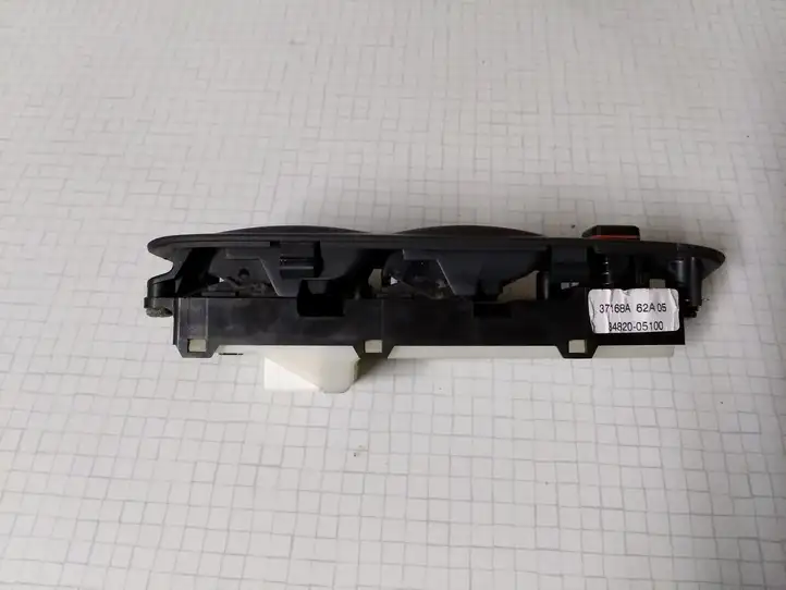 Toyota Avensis T250 (2003 - 2006) 37168A62A05 Блок кнопок стеклоподъемников — фото 3