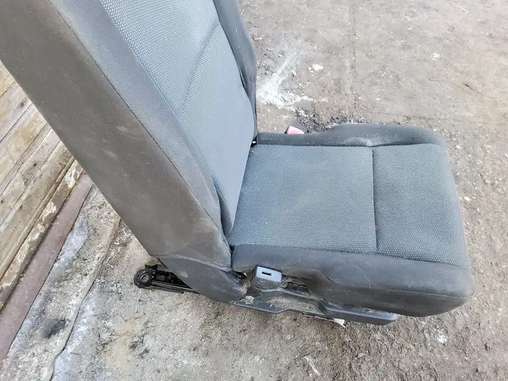 Toyota Corolla Verso E121 (2004 - 2007) Заднее сиденье — фото 2