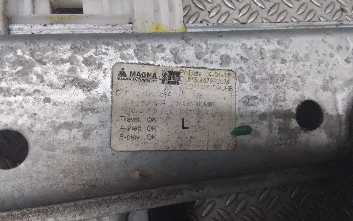 Opel Meriva B (2010 - 2014) Механический стеклоподъемник задней двери — фото 2
