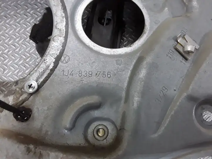 Volkswagen Golf IV (1998 - 2005) 1J4839756 Механический стеклоподъемник задней двери — фото 2