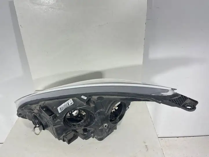 Ford Focus (2015 - 2019) F1EB13W029ED Передняя фара — фото 8