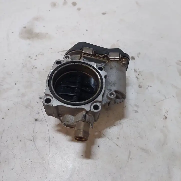 BMW 3 F30 F35 F31 (2012 - 2018) 758862503 Дроссельная заслонка — фото 2