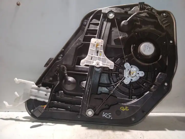 Kia Ceed (2012 - 2015) 83470A2030 Механический стеклоподъемник задней двери — фото 3