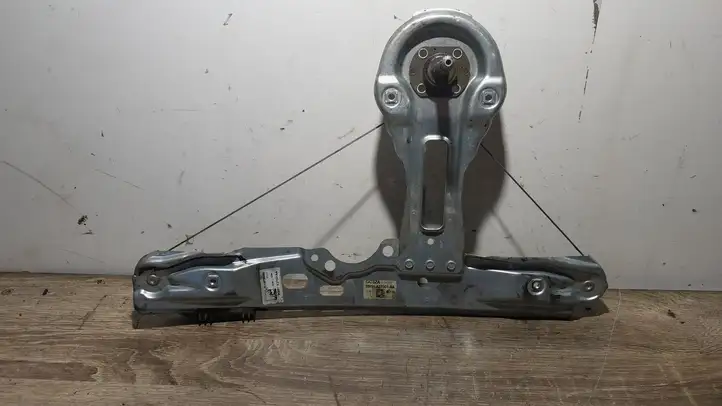 Ford Focus (2011 - 2015) BM51A27001AA Механический стеклоподъемник задней двери — фото 1