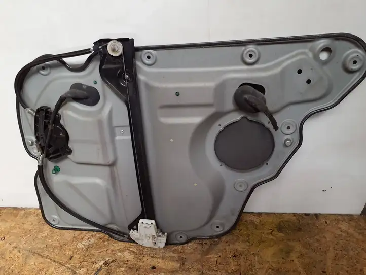 Volkswagen Touran I (2003 - 2010) 1T0839461N Механический стеклоподъемник задней двери — фото 2