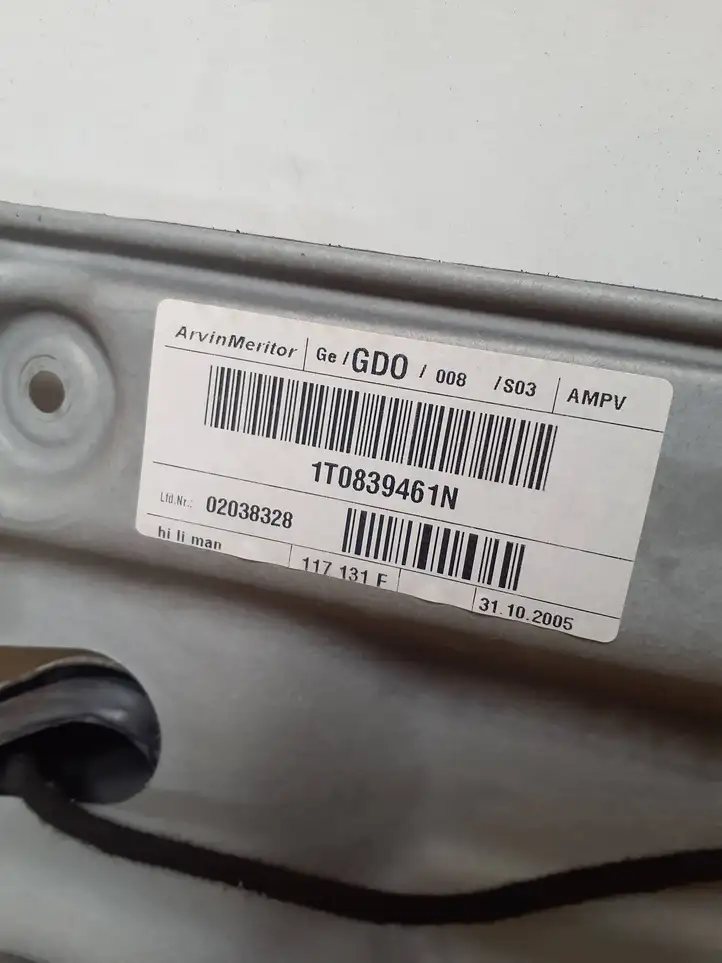 Volkswagen Touran I (2003 - 2010) 1T0839461N Механический стеклоподъемник задней двери — фото 3