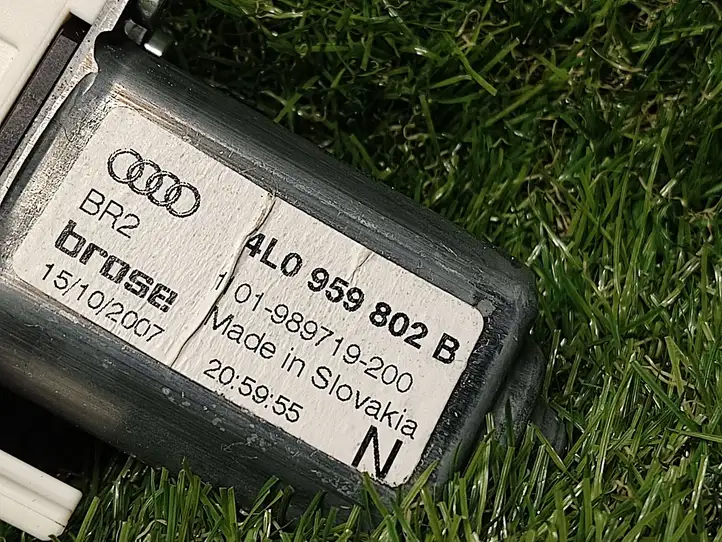 Audi Q7 4L (2005 - 2009) 4L0959802B Механический стеклоподъемник задней двери — фото 2