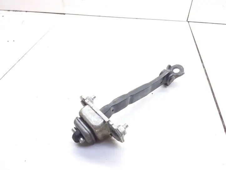 Subaru Forester SH (2008 - 2013) Ограничитель задней двери — фото 1