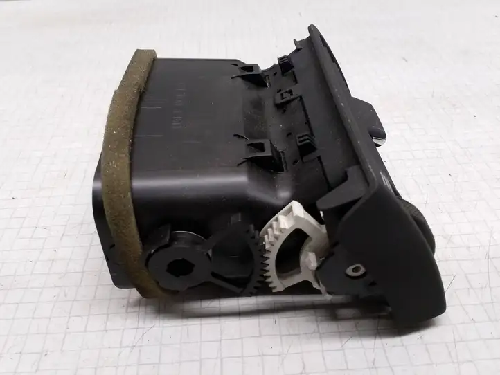 Toyota Corolla E120 E130 (2004 - 2007) 8222 Боковой воздушный дефлектор — фото 2