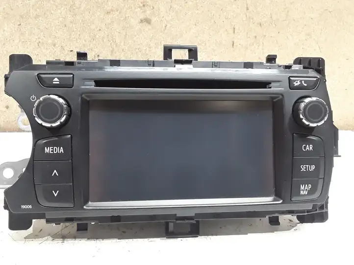 Toyota Yaris (2009 - 2012) 861400D010 Магнитола / мультимедийная система — фото 1