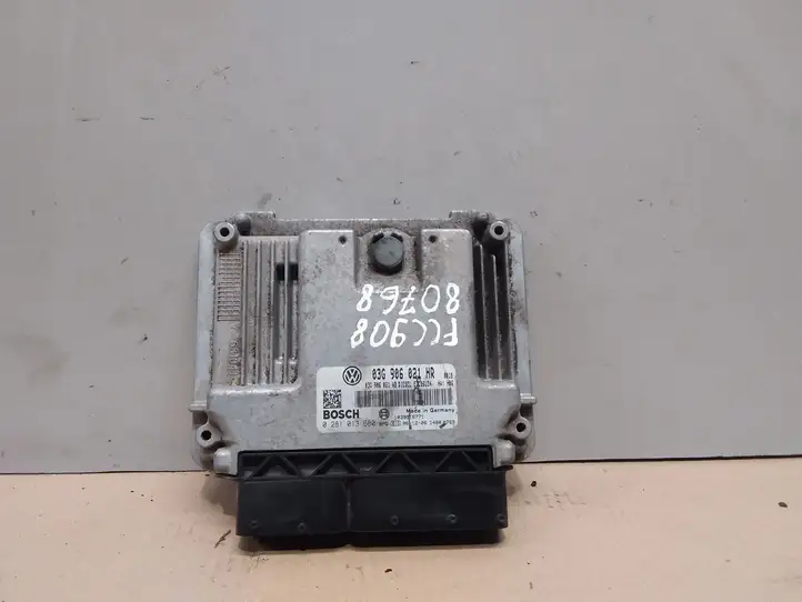 Volkswagen Caddy (2004 - 2010)  03G906021HR Блок управления двигателя