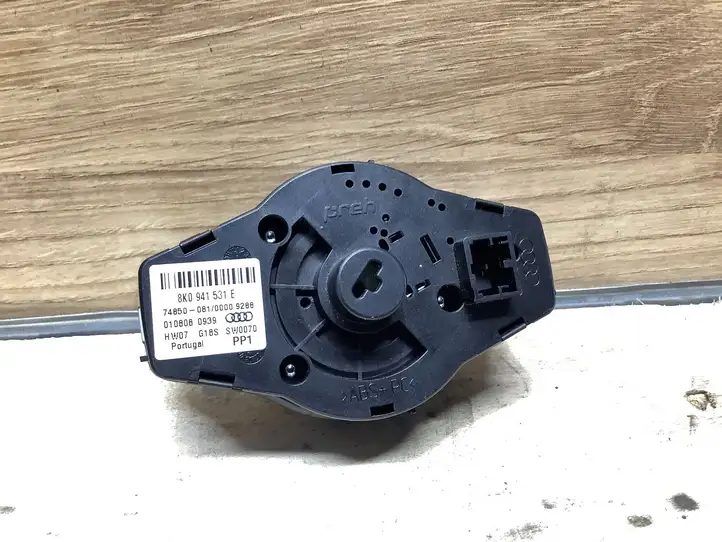 Audi A4 S4 B8 8K (2007 - 2011) 8K0941531E Включатель фонарей — фото 2