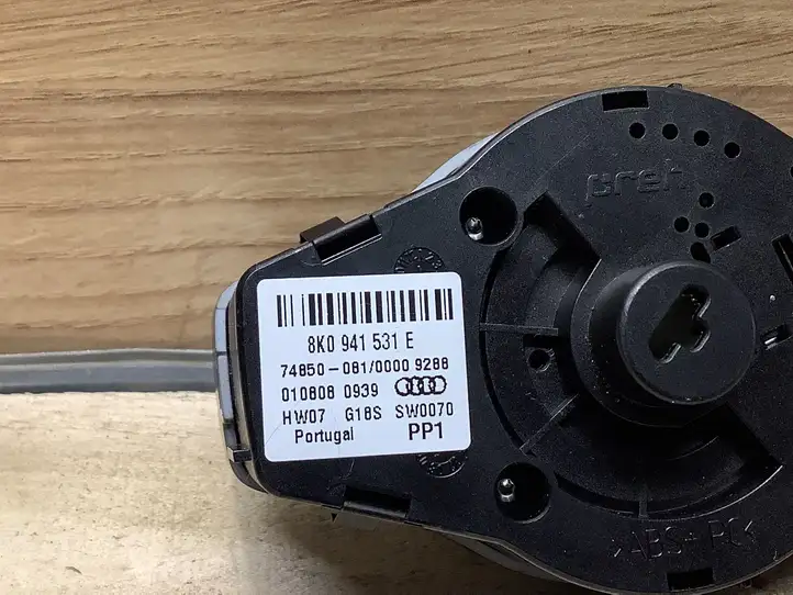 Audi A4 S4 B8 8K (2007 - 2011) 8K0941531E Включатель фонарей — фото 3