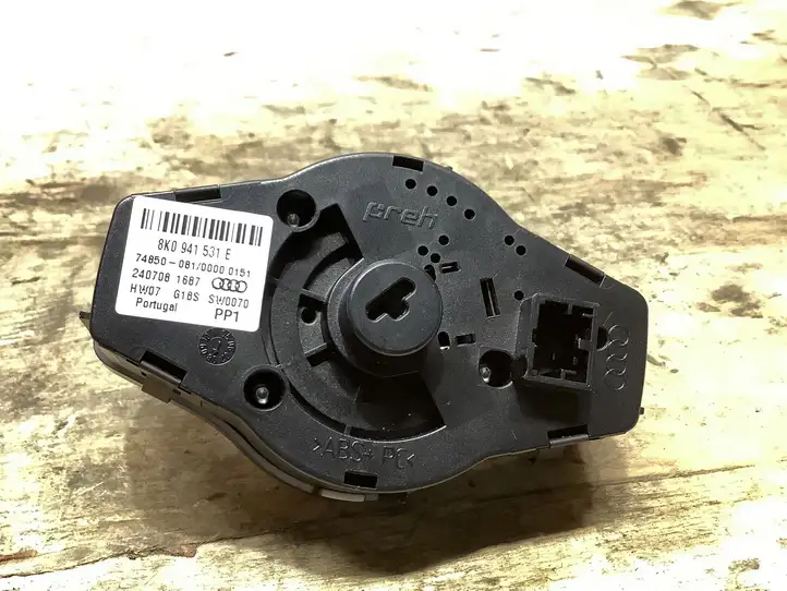 Audi A4 S4 B8 8K (2007 - 2011) 8K0941531E Включатель фонарей — фото 2
