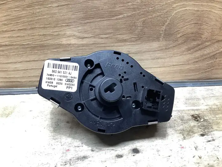 Audi A4 S4 B8 8K (2007 - 2011) 8K0941531AJ Включатель фонарей — фото 2