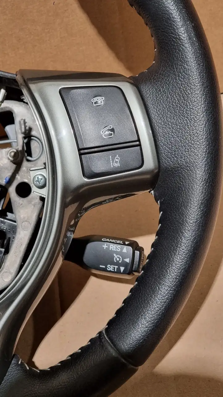 Toyota Yaris (2014 - 2019) 45100OD49023 Руль — фото 2