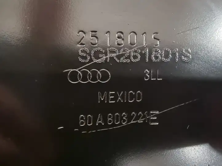 Audi Q5 SQ5 (2017 - ) 80A803221E Другая часть кузова — фото 5