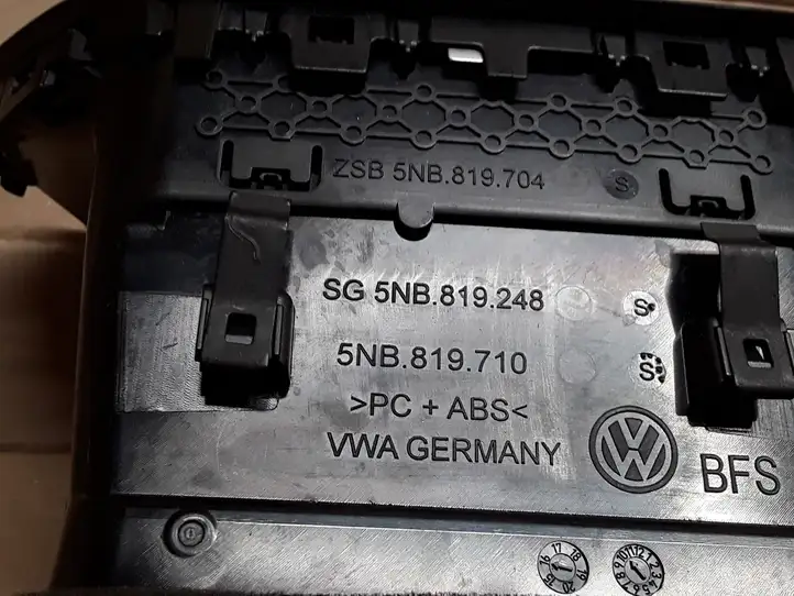 Volkswagen Tiguan (2016 - 2020) 5NB819704 Боковой воздушный дефлектор — фото 3