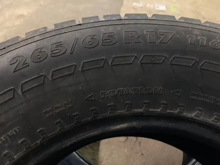 Toyota Land Cruiser (J120) (2002 - 2009) Зимняя шина шипованная R17 — фото 2