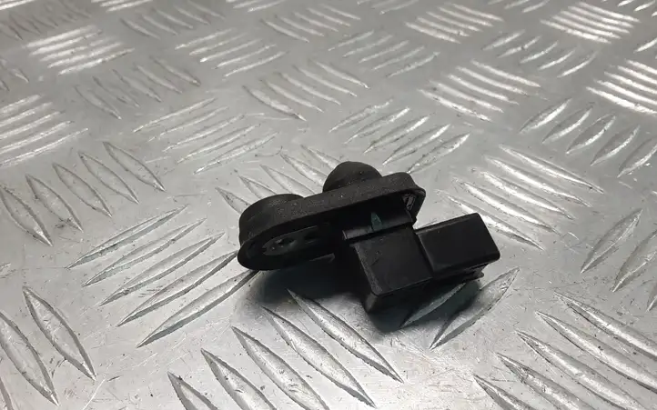 Citroen C-Crosser (2007 - 2013)   Датчик открывания задней двери (на крыле)