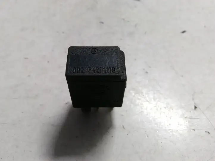 Mercedes-Benz E W211 (2002 - 2009)  0025421119 Другое реле