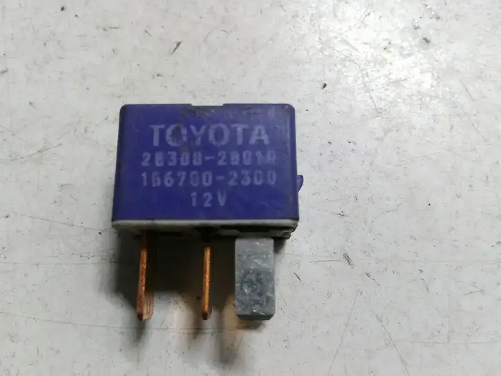 Toyota Corolla Verso AR10 (2004 - 2009) 2830028010 Другое реле — фото 1