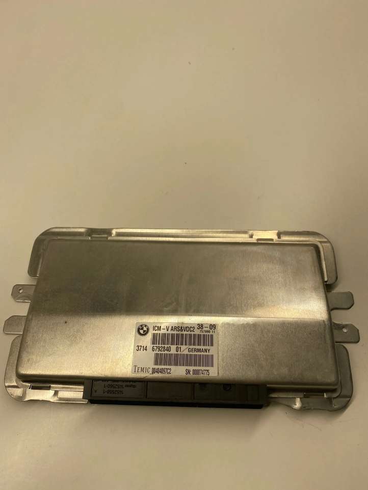 BMW 7 F01 F02 F03 F04 (2008 - 2016)  6792840 Блок управления пневмоподвеской (задний)