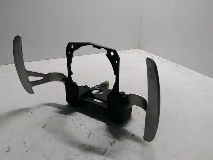 Citroen C-Crosser (2007 - 2013)  2401A004 Включатель / ручка переключения передач