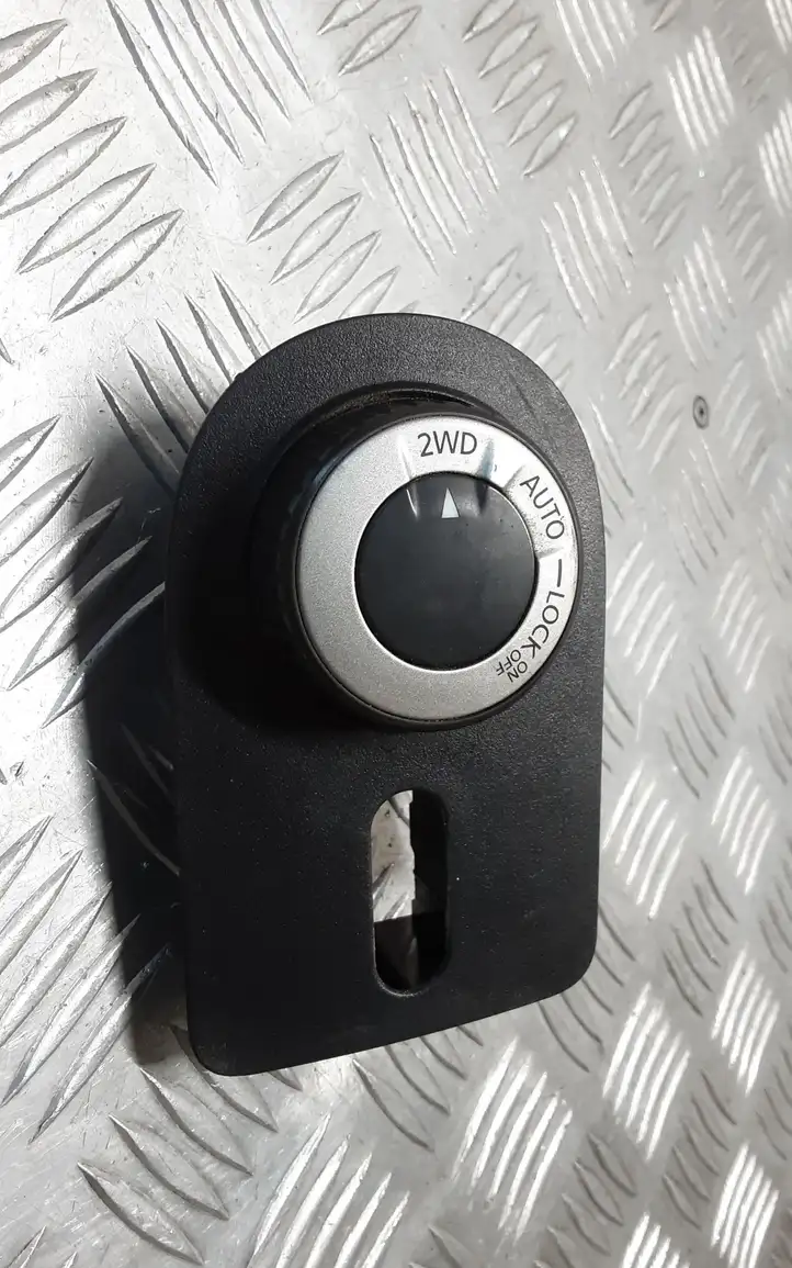 Nissan Qashqai (2006 - 2010) 96912JD60A Включатель блокировки дифференциалов — фото 1