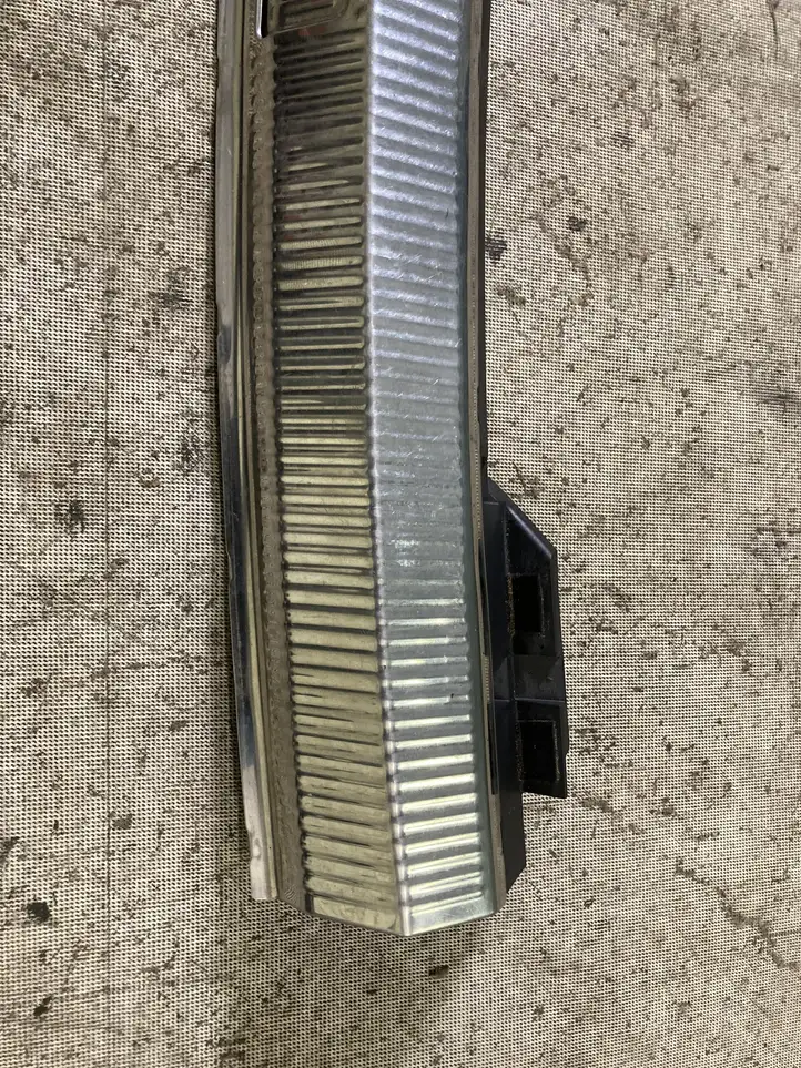 Audi A4 Allroad B8 (2009 - 2011) 8K9864483A Отделка порога багажника — фото 4