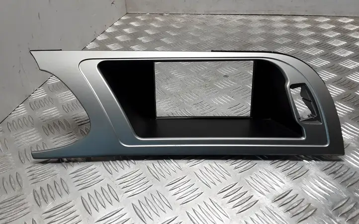 Audi A4 Allroad B8 (2009 - 2011) 8K1857186H Отделка магнитолы — фото 1