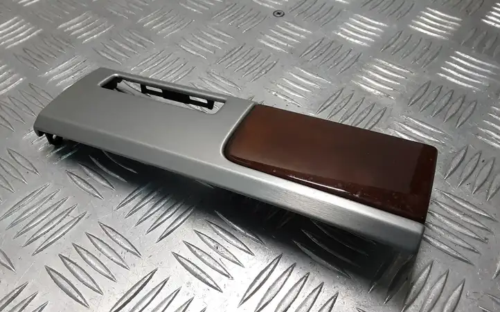 Volkswagen Touareg I (2002 - 2010)  7L6857239 Декоративная планка