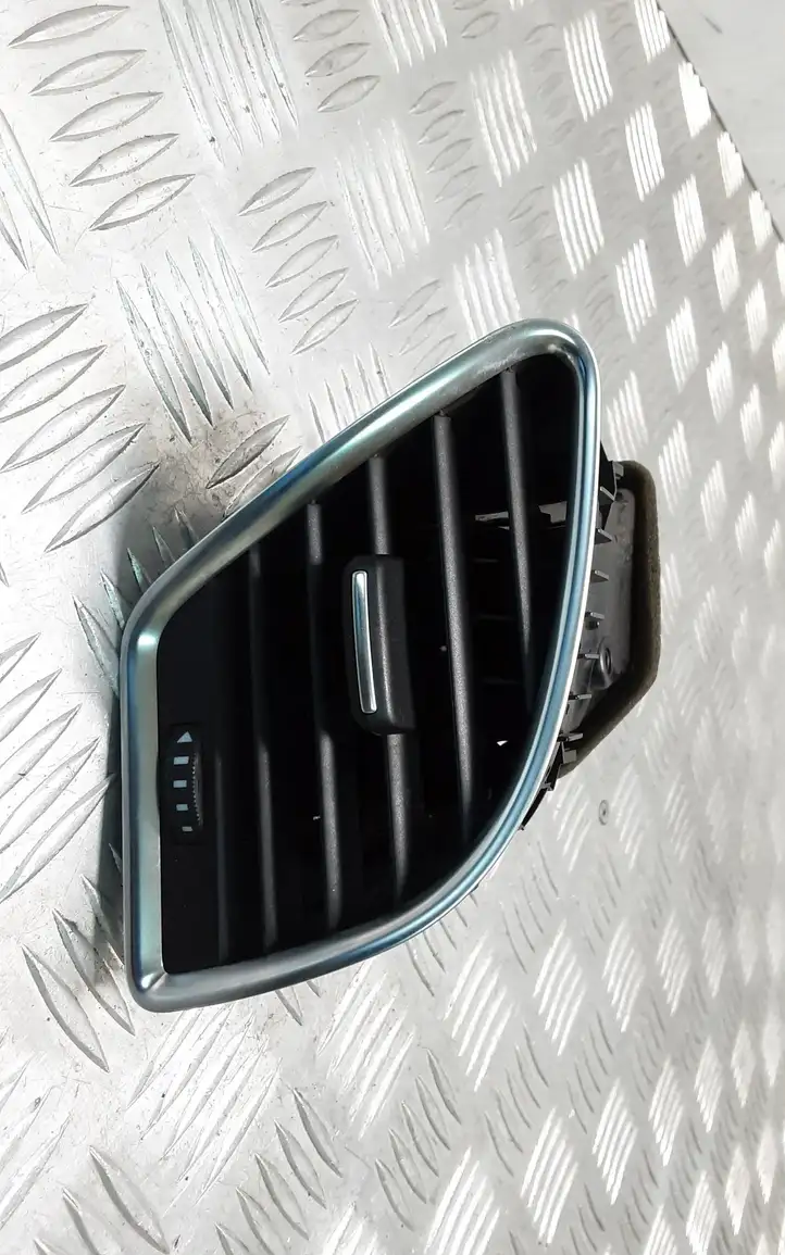 Audi A4 Allroad B8 (2009 - 2011) 8T1820902C Боковой воздушный дефлектор — фото 1