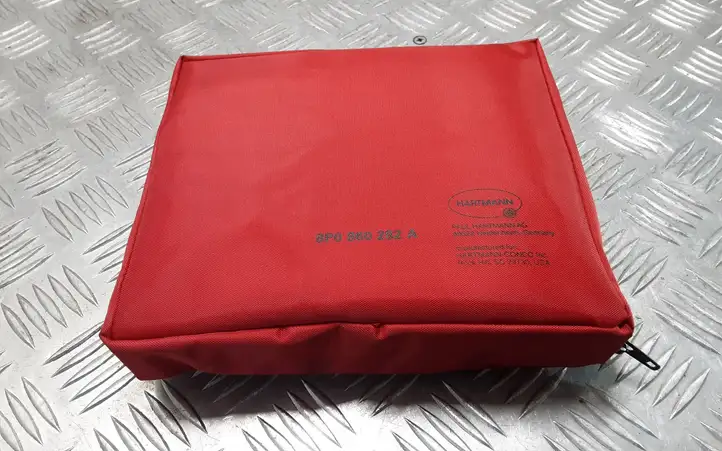 Audi A4 allroad (2009 - 2011)  8P0860282A Аптека