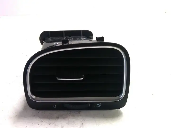 Volkswagen Golf VI (2009 - 2013)  5K0819703J Боковая воздушный дефлектор