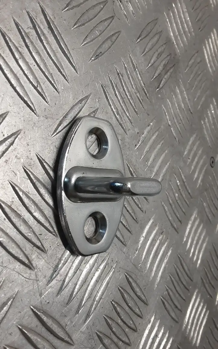 Volkswagen Golf Plus (2004 - 2008)  3B0837033AG Петля замка задней двери