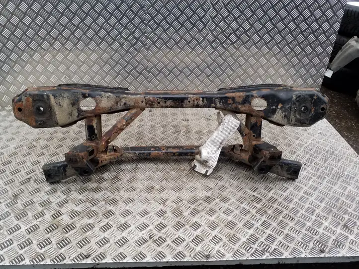 Ford Focus (2011 - 2015)   Задняя траверса