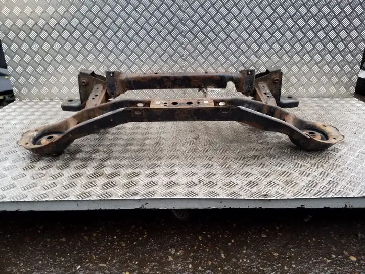 Ford Focus (2011 - 2015)   Задняя траверса