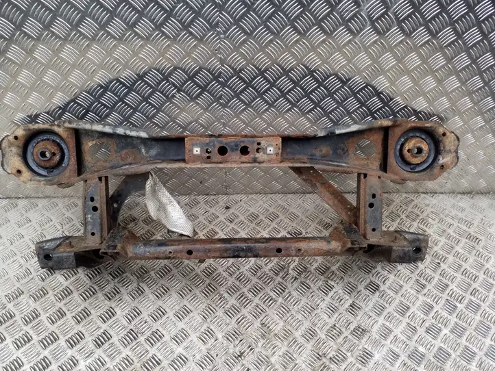 Ford Focus (2011 - 2015)   Задняя траверса