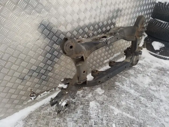 Kia Sorento (2009 - 2014)   Задняя траверса